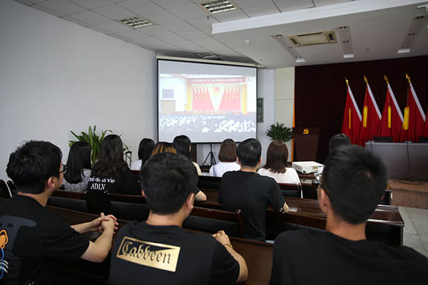 5月10日，萬州港第四聯(lián)合團支部組織團員青年集中觀看慶祝中國共產(chǎn)主義青年團成立100周年大會直播.JPG